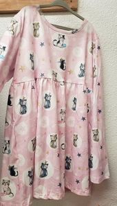 10/12 Dress and pants set. Pink with kittens.